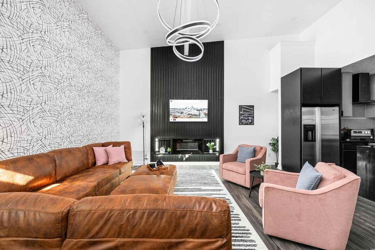 337 Sanders St #1322532P - Photo 3 of 48