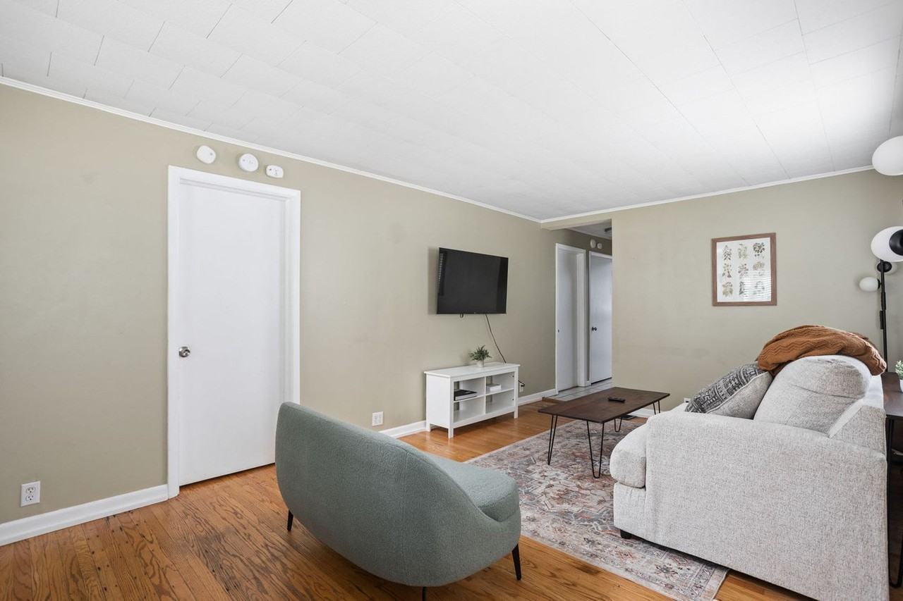 5144 Primrose Ave #1303784P - Photo 4 of 35