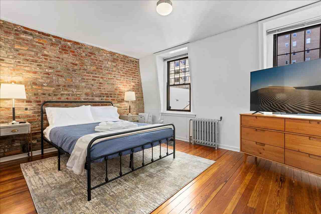 234 S 20th St #1309002P - Photo 2 of 35