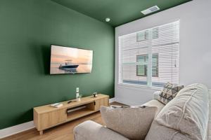 featured image of 2412 W Cypress St