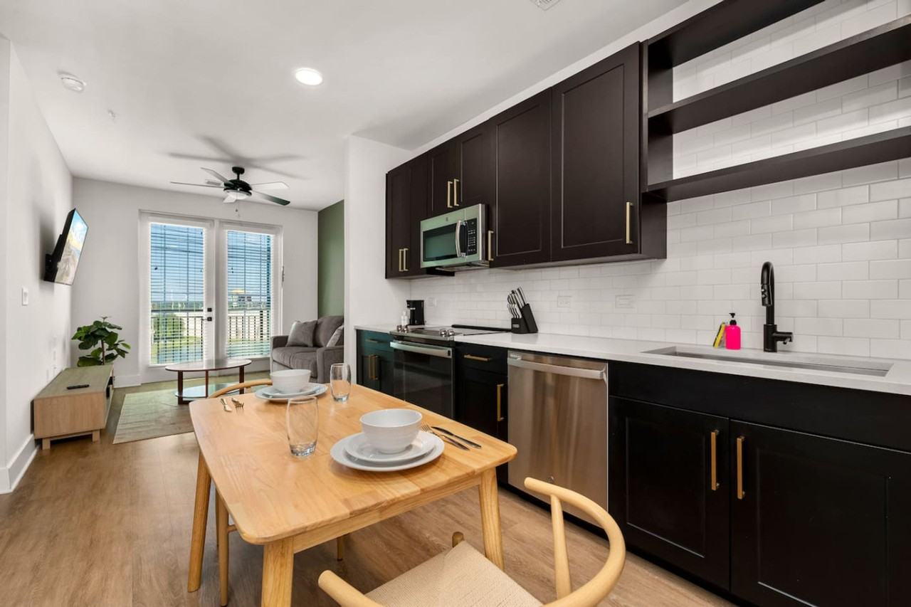 North Clark Avenue #1312506P - Photo 2 of 25