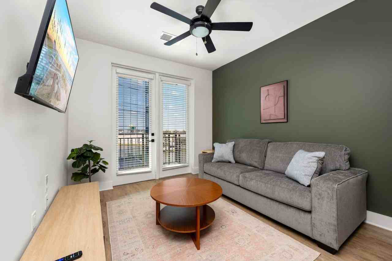 North Clark Avenue #1312506P - Photo 5 of 25