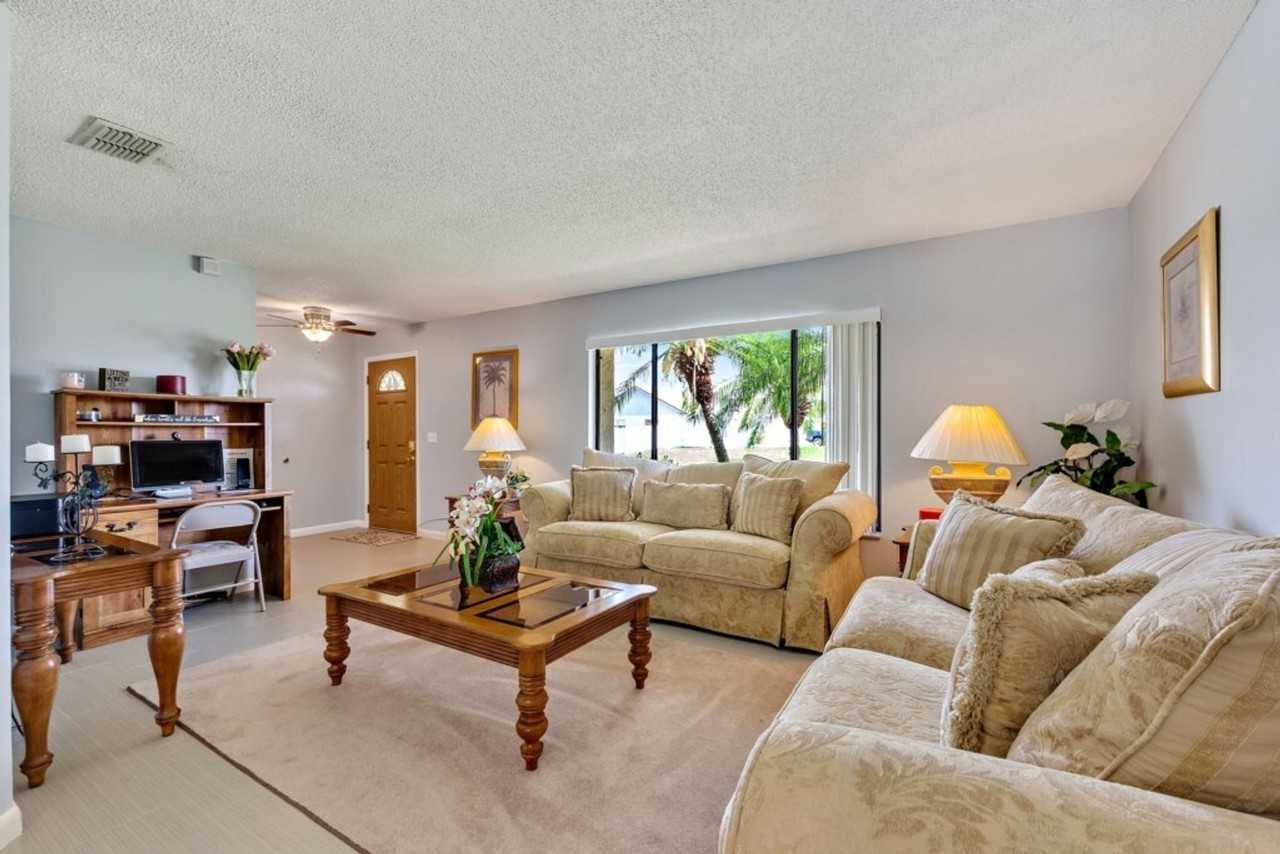 7725 Indian Ridge Trl N #1291373P - Photo 2 of 49