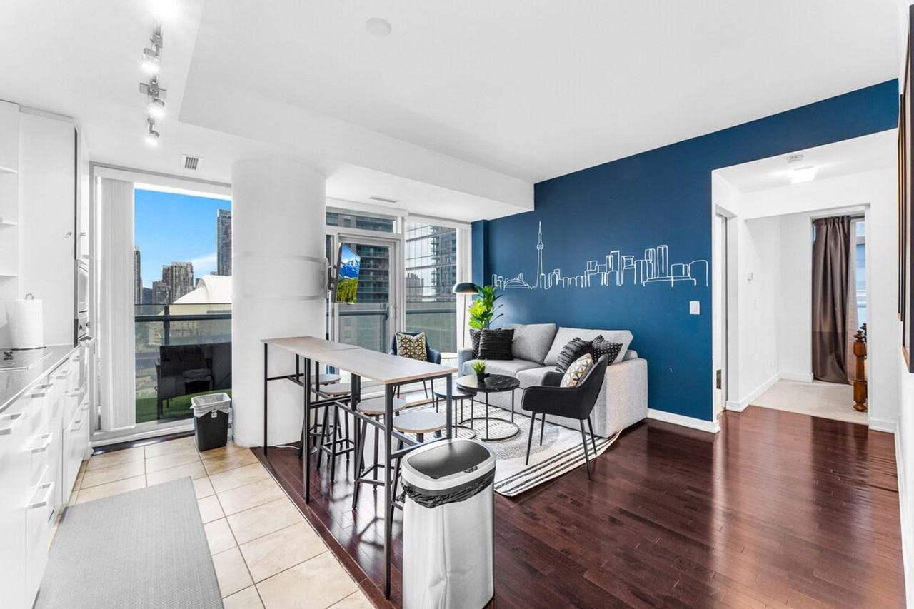 16 York St #1313354P - Photo 3 of 44