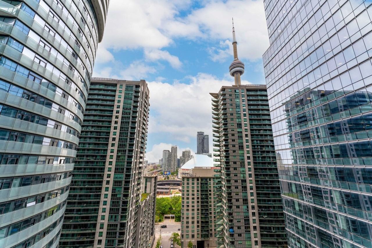 16 York St #1313354P - Photo 4 of 44