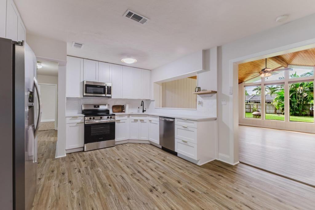 1310 La Faunce Way - Photo 3 of 40