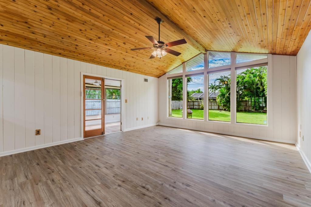 1310 La Faunce Way - Photo 4 of 40