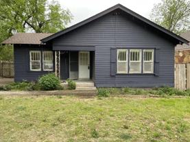 1915 E Randolph Ave - Photo 1 of 1
