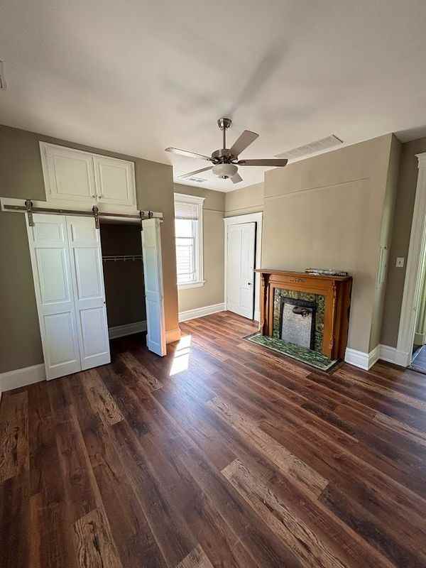 3047 Riverside Drive - Photo 3 of 14