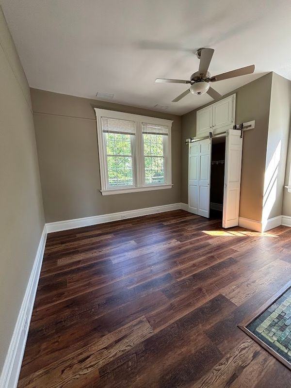 3047 Riverside Drive - Photo 4 of 14