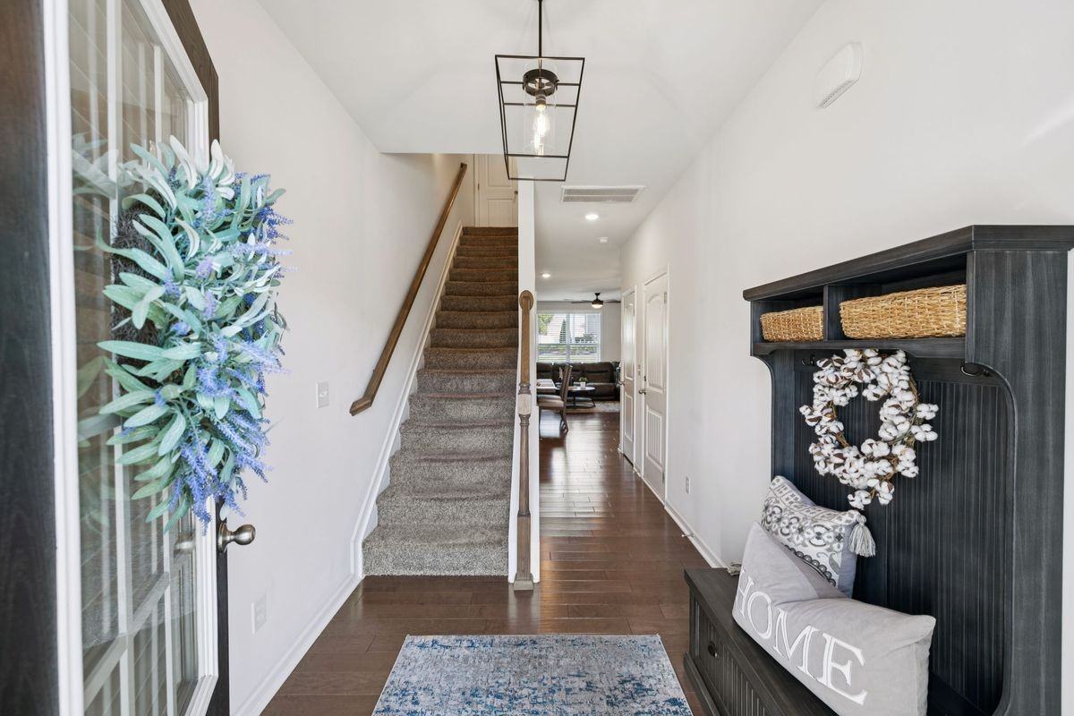 4252 Grapevine Loop - Photo 3 of 28