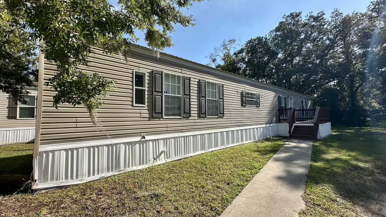 9359 103rd Street - Photo 2 of 20