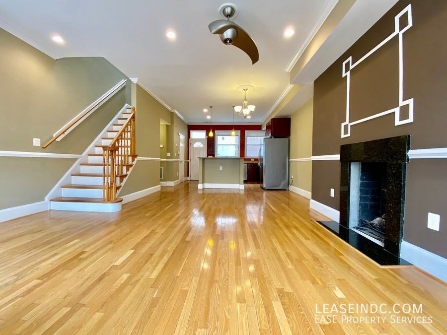 446 Lamont St Nw - Photo 3 of 31