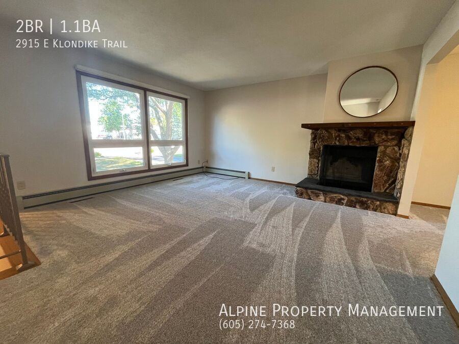 2915 East Klondike Trail - Photo 4 of 28