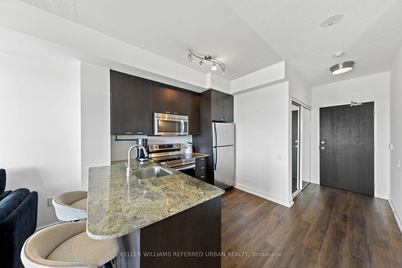 775 King Street West - Photo 3 of 8