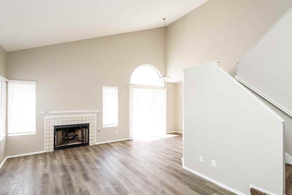 1733 Autumn Rust Dr - Photo 4 of 17