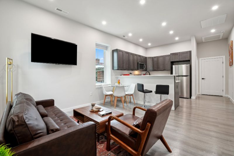 1300 Porter St #D - Photo 2 of 9