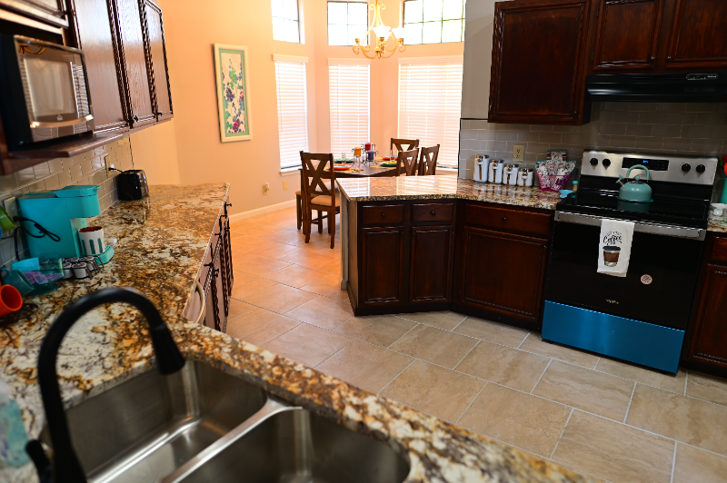 7011 Beech Trail Dr - Photo 4 of 17