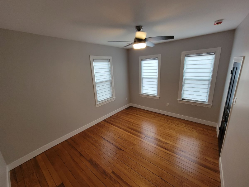 481 E Market St #2 - Photo 3 of 17