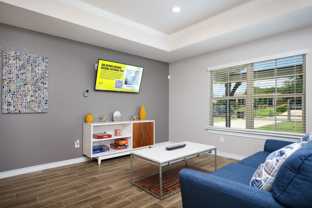 350 Rasa Dr - Photo 1 of 1