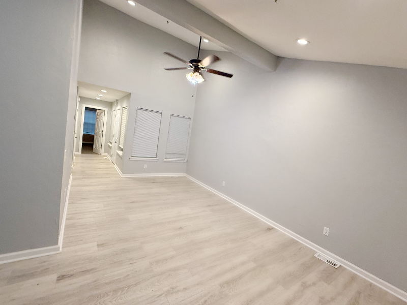 843 Nw 111th St - Photo 3 of 8