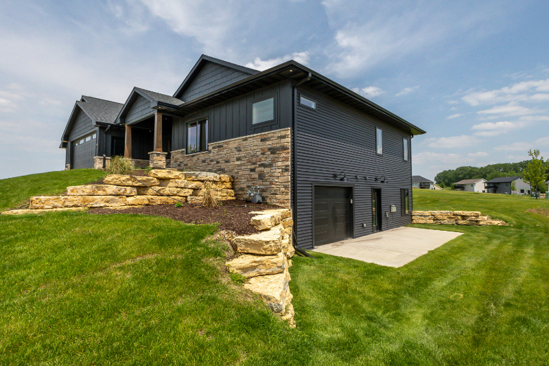 2461 Whisper Woods Lane - Photo 2 of 21