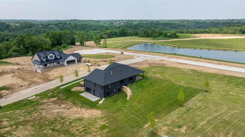 2461 Whisper Woods Lane - Photo 5 of 21