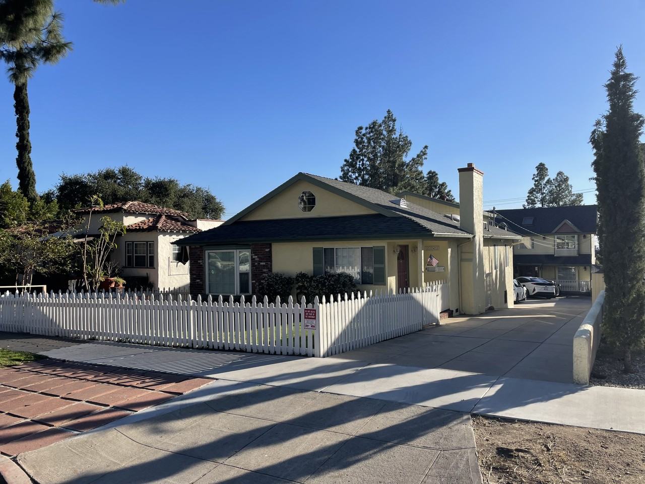 2242 Miravista Avenue - Photo 3 of 15