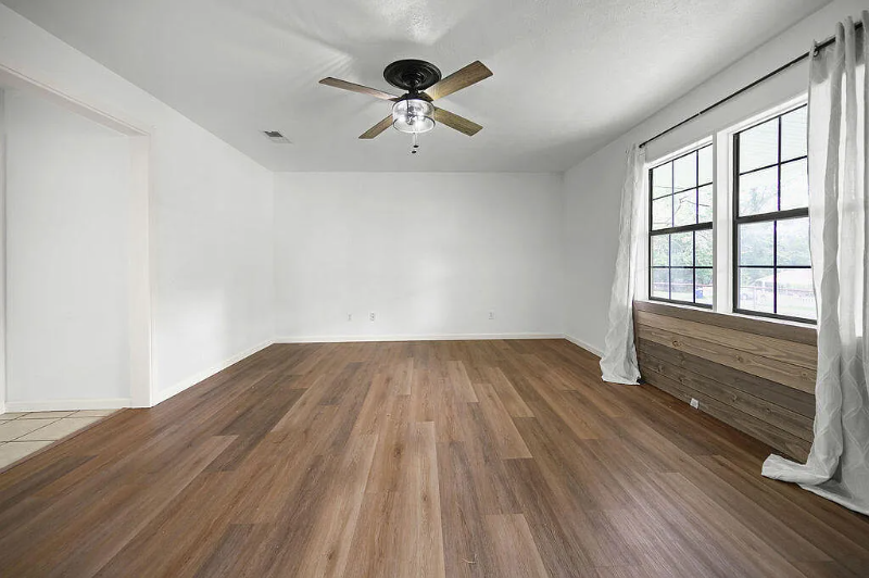 1112 Anderson Drive - Photo 3 of 12