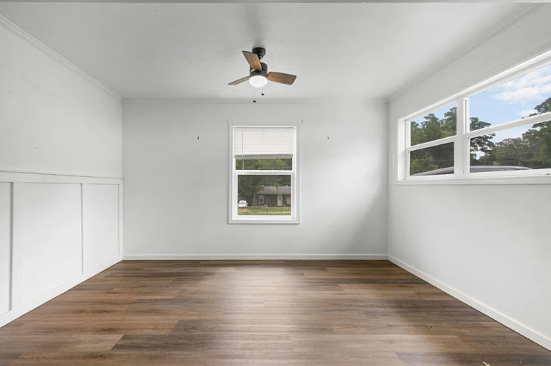 1112 Anderson Drive - Photo 6 of 12