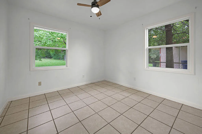 1112 Anderson Drive - Photo 7 of 12