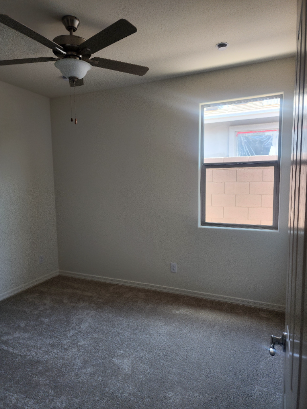 5525 W Mauna Loa Ln - Photo 4 of 7