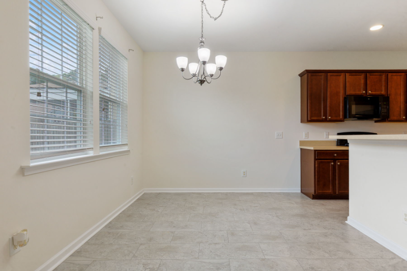 9814 Lone Cypress Ln - Photo 7 of 20