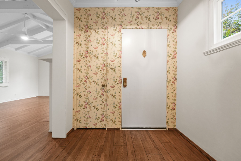 1526 W Morningside Dr - Photo 3 of 20