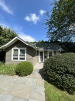 featured image of 33 Culver Ln