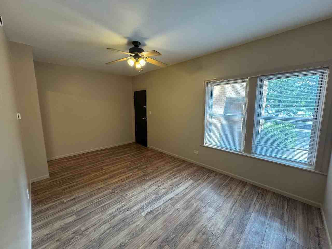 10212 King - Photo 3 of 22