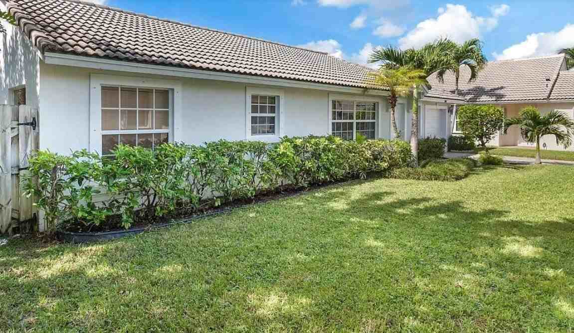 1866 Capeside Cir #NA - Photo 2 of 20