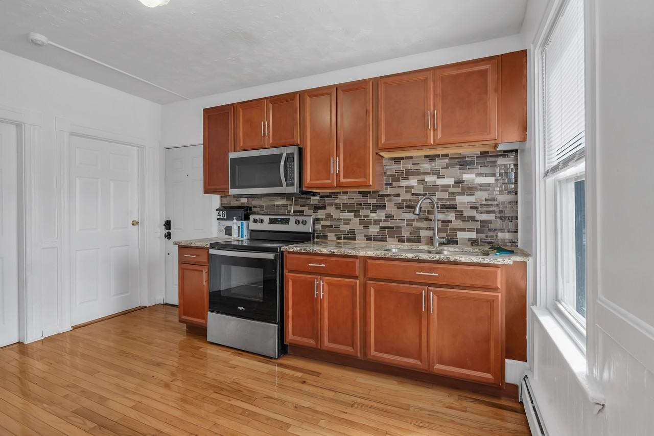 48 Kenwood St #1 - Photo 4 of 15