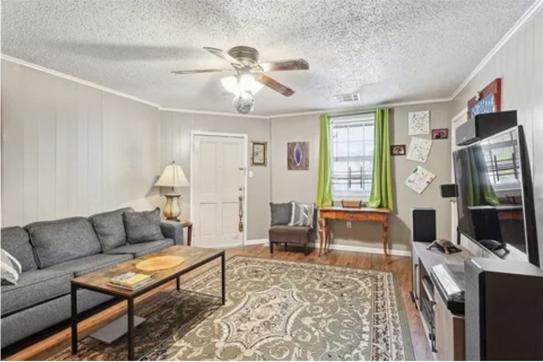 440 Bouny St #NA - Photo 2 of 11