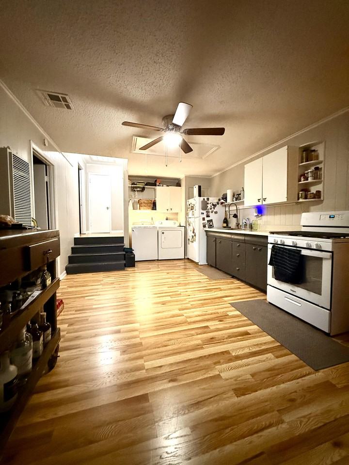 440 Bouny St #NA - Photo 3 of 11