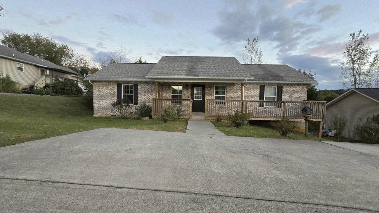 1507 Cloverdale Ct #NA - Photo 2 of 13