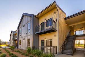 featured image of Walnut Ave #6