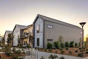 featured image of Walnut Ave #4