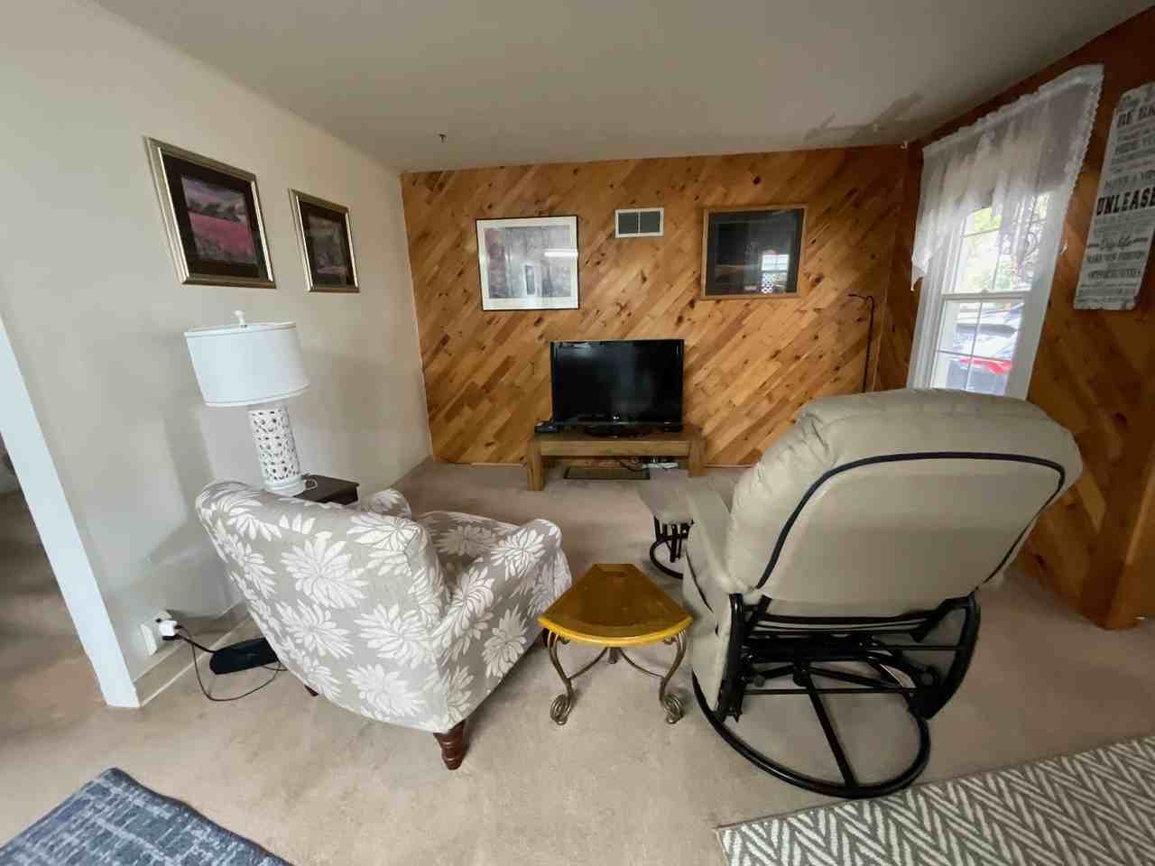 130 7th Ave Se #NA - Photo 2 of 12