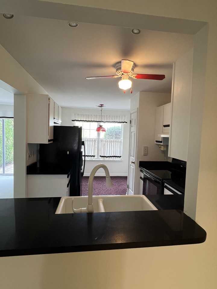 1534 Macintosh Way #1 - Photo 5 of 17