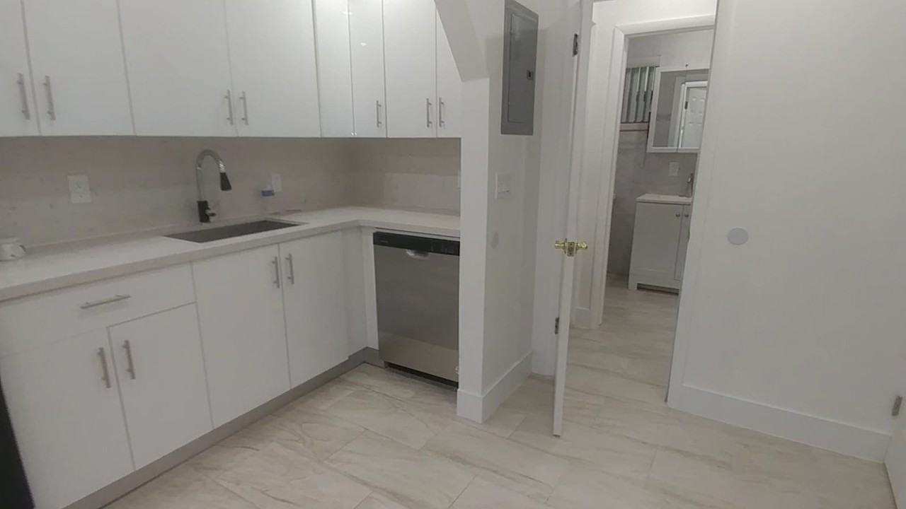 2247 Polk Street #7 - Photo 4 of 10