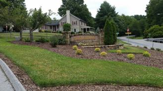 24180 Woodridge Cir - Photo 1 of 1