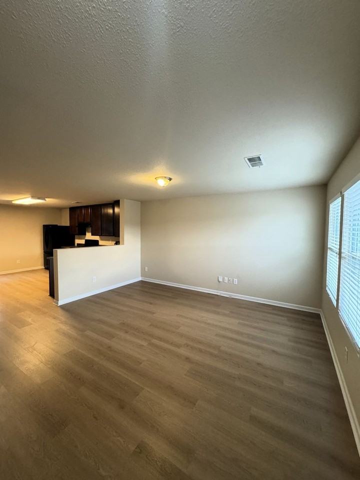 269 Bermuda Lakes Dr - Photo 3 of 22