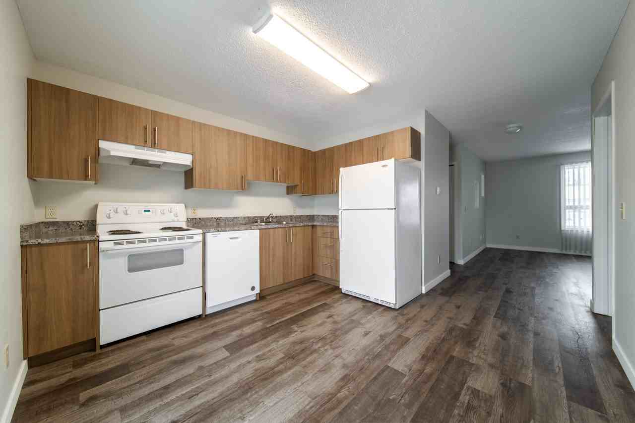 32 Holmes Street - Photo 2 of 15