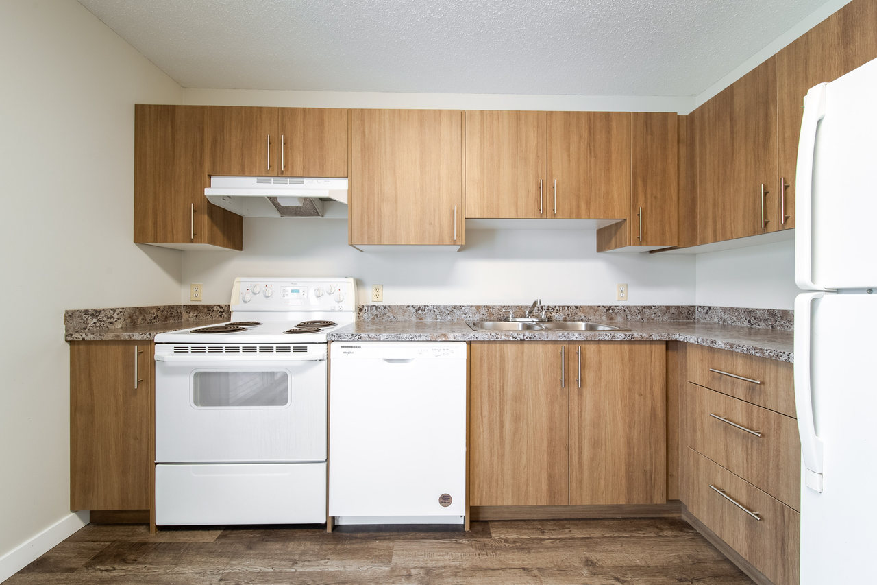 32 Holmes Street - Photo 3 of 15